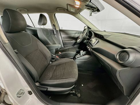 Used 2021 Nissan Kicks S FWD image 29