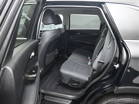Used 2019 Kia Sorento S AWD/4WD image 32