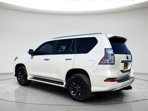 Used 2023 Lexus GX 460 Premium w/ Premium Package AWD/4WD image 15