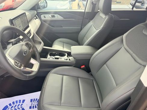 New 2026 Ford Explorer Active w/ Active Comfort Package image 11