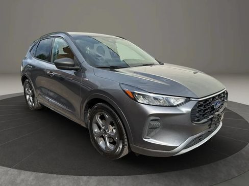 Used 2023 Ford Escape ST-Line FWD image 3