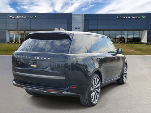 New 2026 Land Rover Range Rover Long Wheelbase SE image 3