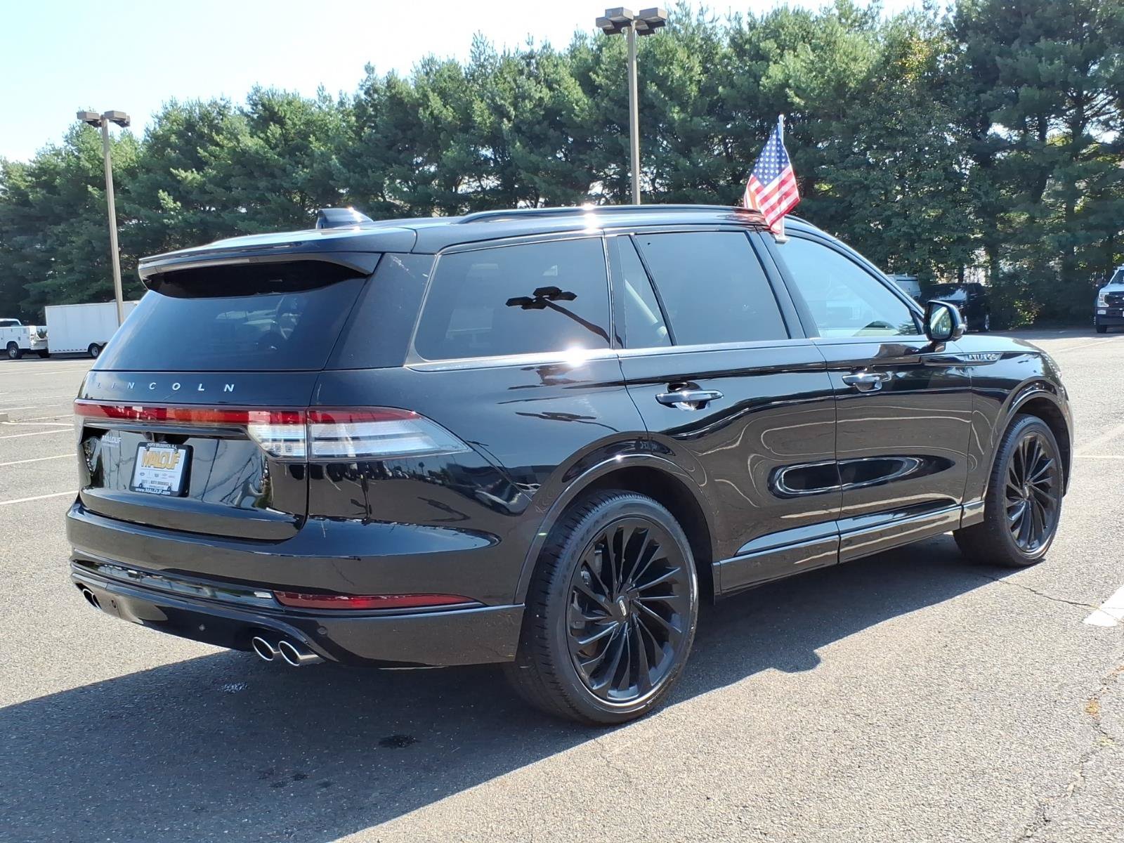 Used 2025 Lincoln Aviator Reserve w/ Equipment Group 201A AWD/4WD image 7