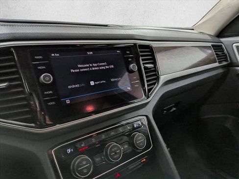 Used 2018 Volkswagen Atlas SEL Premium image 13