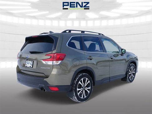 Used 2023 Subaru Forester Limited w/ Popular Package #3 image 7