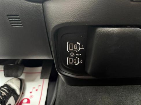 Certified 2021 RAM 1500 Laramie image 21