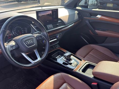 Used 2021 Audi Q5 2.0T Premium w/ Convenience Package AWD/4WD image 9