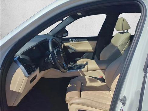 Used 2021 BMW X5 xDrive40i w/ Premium Package image 17