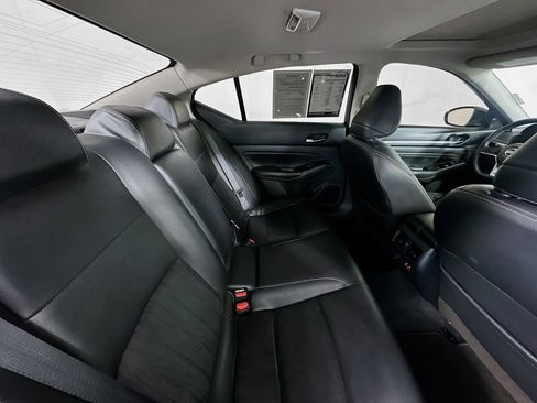 Used 2021 Nissan Altima 2.5 Platinum AWD/4WD image 29