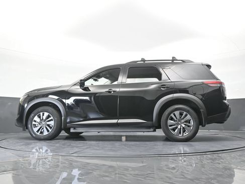 Used 2024 Nissan Pathfinder SV FWD image 61