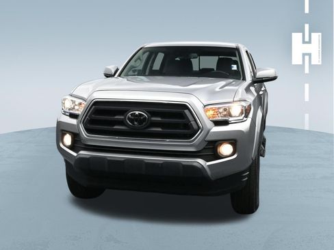 Used 2023 Toyota Tacoma SR5 w/ Technology Package AWD/4WD image 2