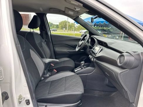 Used 2020 Nissan Kicks S FWD image 18