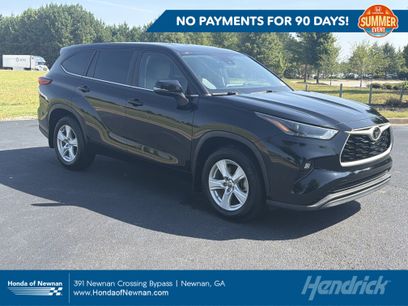 Used 2023 Toyota Highlander LE