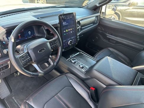 Used 2024 Ford Expedition Limited image 18