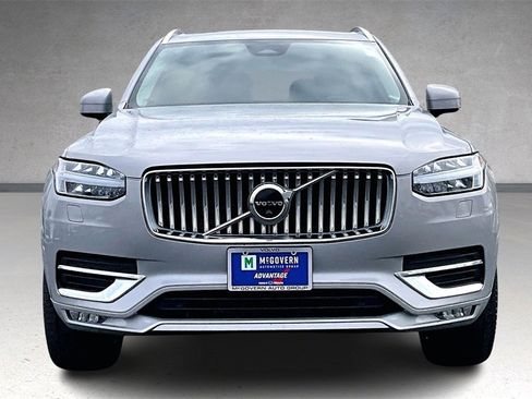 Certified 2023 Volvo XC90 B6 Plus image 2