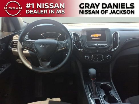 Used 2023 Chevrolet Equinox RS FWD image 9