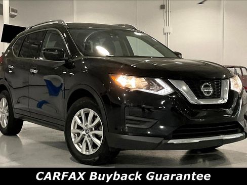 Used 2020 Nissan Rogue SV FWD image 2