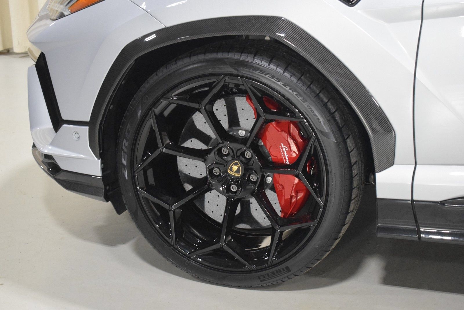 Used 2024 Lamborghini Urus Performante AWD/4WD image 6