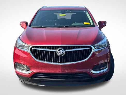 Used 2021 Buick Enclave Essence w/ Sound and Sites Package AWD/4WD image 3