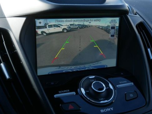 Used 2019 Ford Escape Titanium image 29