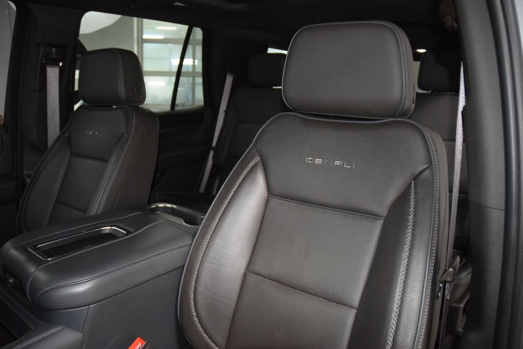 Used 2022 GMC Yukon Denali AWD/4WD image 43