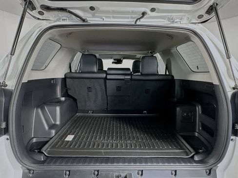 Used 2021 Toyota 4Runner Venture w/ Moonroof Package AWD/4WD image 20