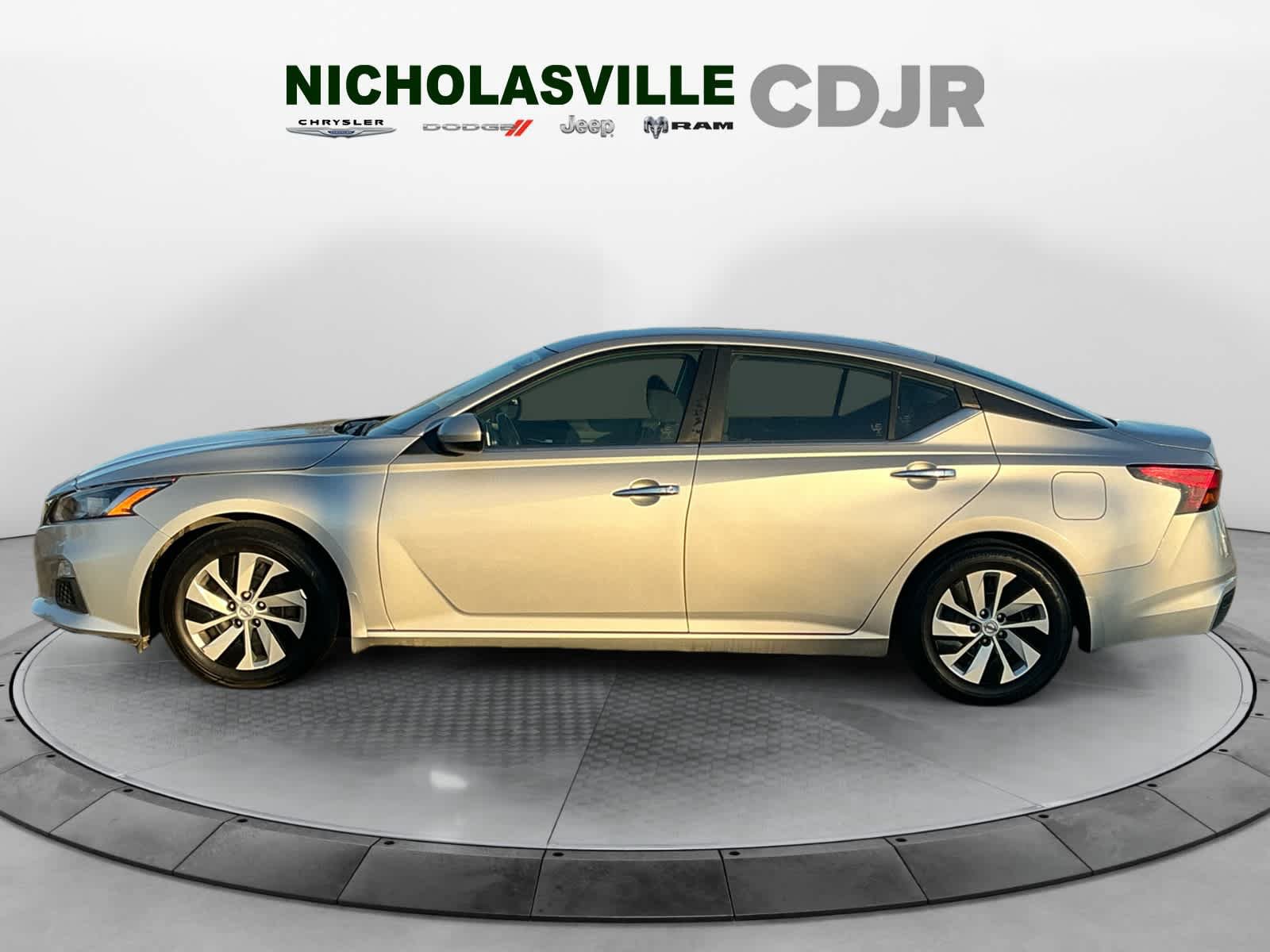 Used 2020 Nissan Altima 2.5 S FWD image 2
