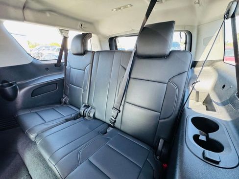 Used 2019 Chevrolet Suburban LT image 15