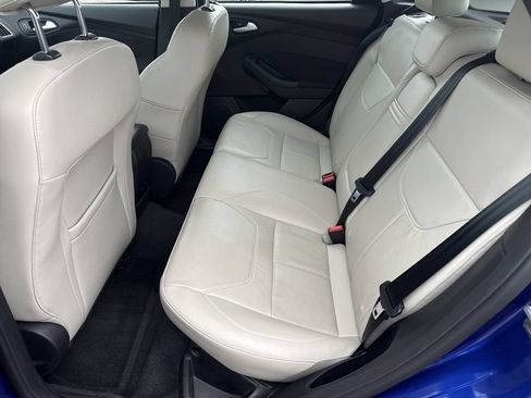 Used 2015 Ford Focus Titanium FWD image 24