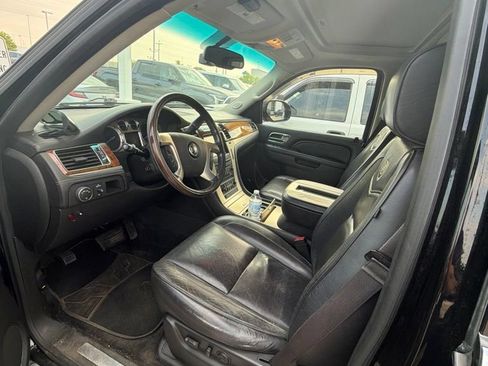 Used 2013 Cadillac Escalade Platinum AWD/4WD image 11