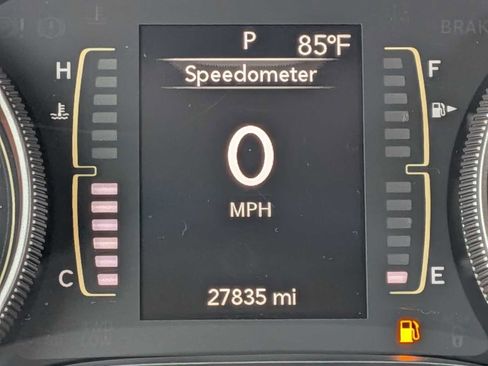 Used 2019 Jeep Cherokee Latitude Plus AWD/4WD image 27