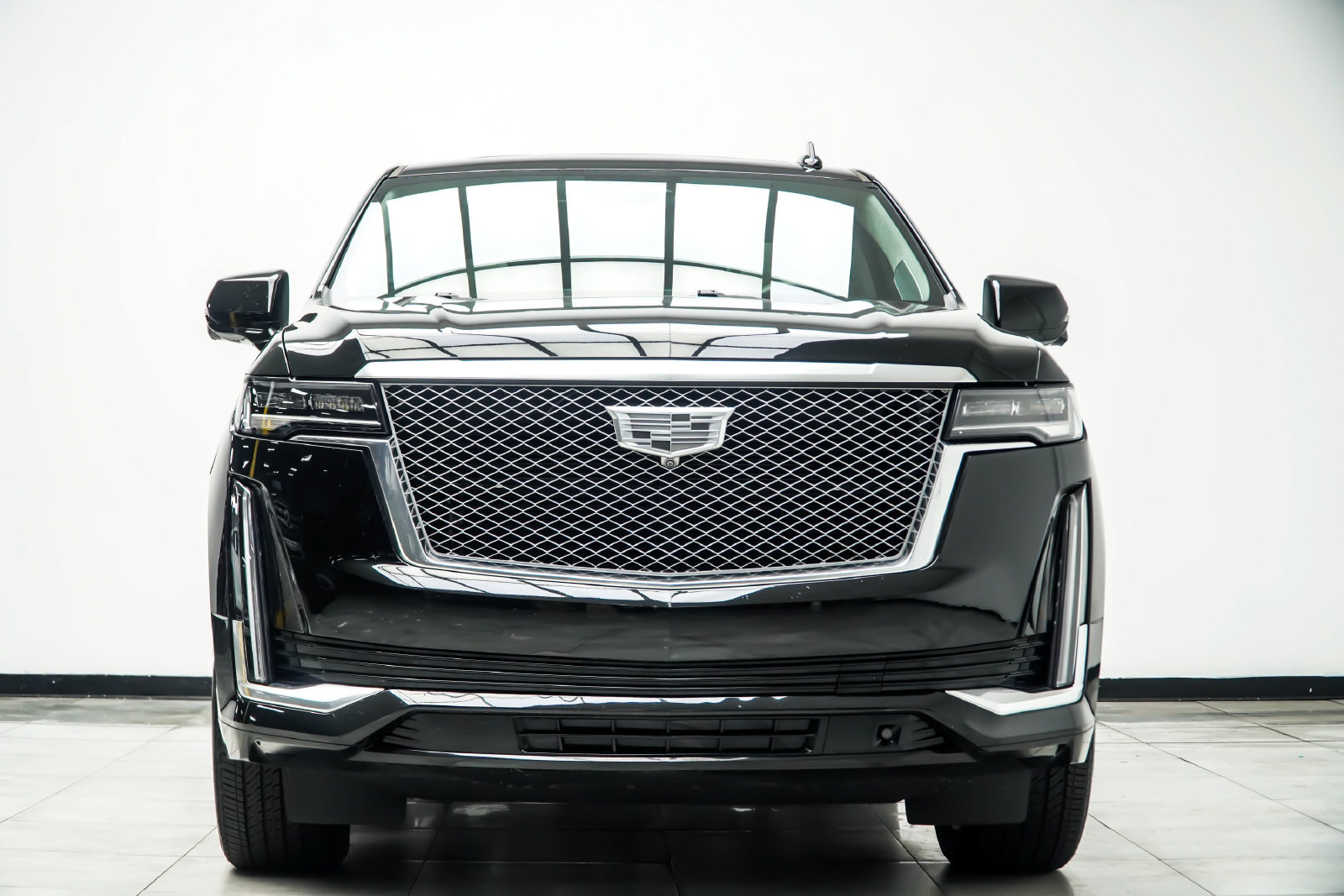 Used 2022 Cadillac Escalade Premium Luxury Platinum w/ LPO, Radiant Package AWD/4WD image 9