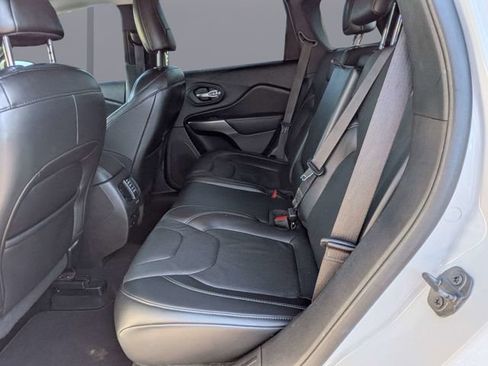 Used 2020 Jeep Cherokee Limited FWD image 13