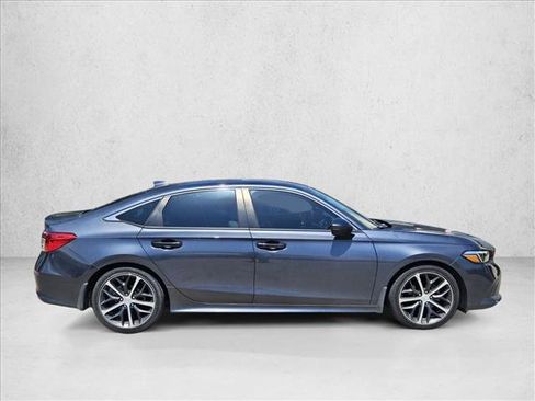 Used 2024 Honda Civic Touring image 2