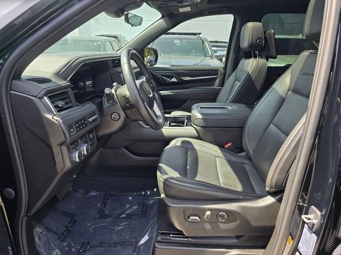 Used 2023 GMC Yukon XL Denali w/ Denali Reserve Package AWD/4WD image 25