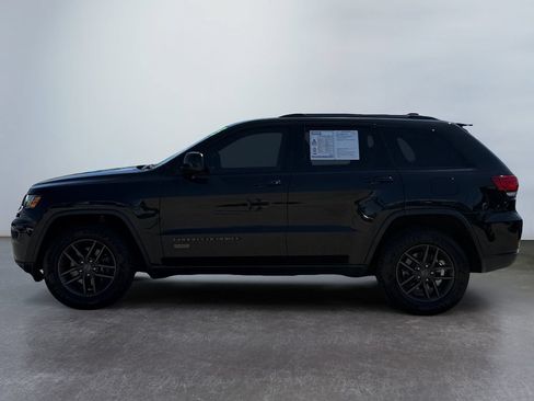Used 2016 Jeep Grand Cherokee Laredo 75th Anniversary AWD/4WD image 6