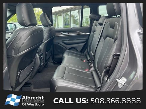 New 2025 Jeep Grand Cherokee Limited w/ Luxury Tech Group II AWD/4WD image 13