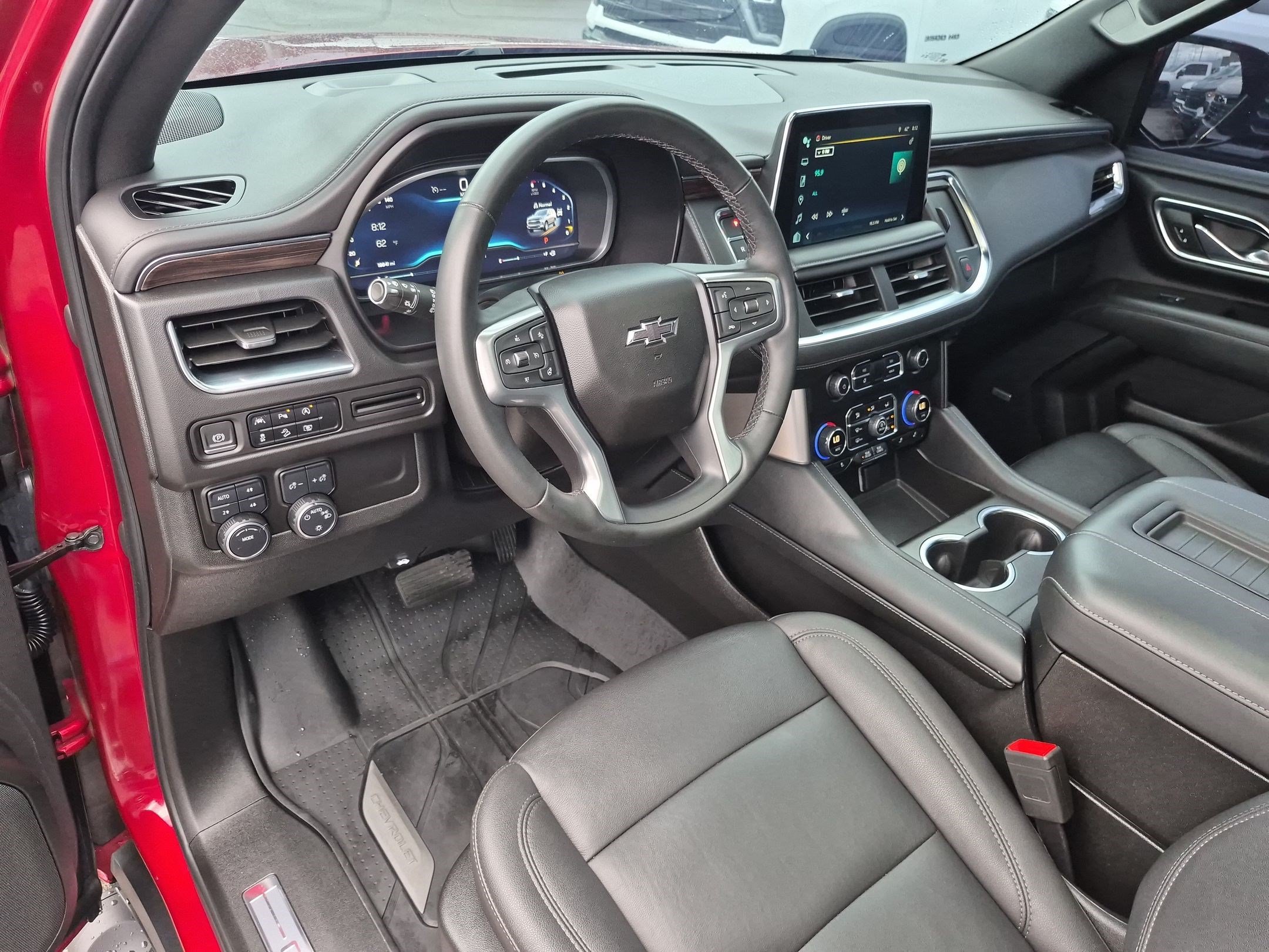 Used 2023 Chevrolet Tahoe Z71 w/ Luxury Package AWD/4WD image 14