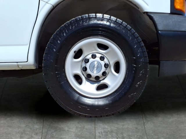 Used 2019 Chevrolet Express 2500 w/ Driver Convenience Package RWD image 9