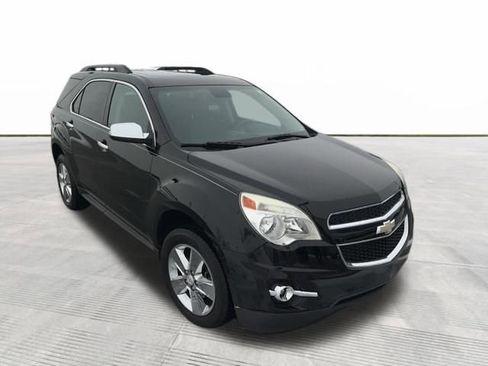 Used 2015 Chevrolet Equinox LT w/ Chrome Appearance Package image 2