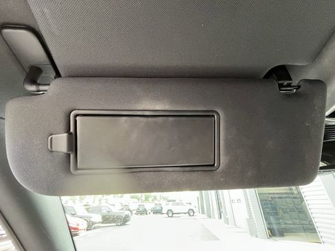 Used 2024 Land Rover Range Rover Long Wheelbase Autobiography image 19