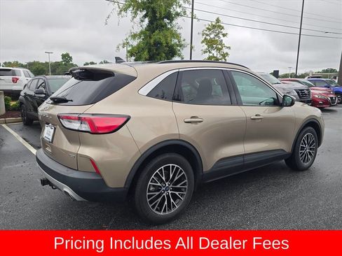 Used 2021 Ford Escape SEL w/ Technology Package FWD image 3