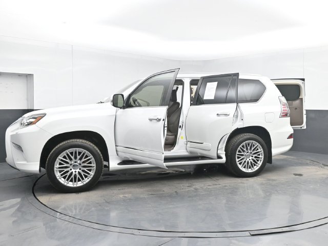 Used 2018 Lexus GX 460 Luxury w/ Preferred Accessory Package AWD/4WD image 57