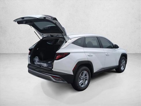 New 2026 Hyundai Tucson SE image 4