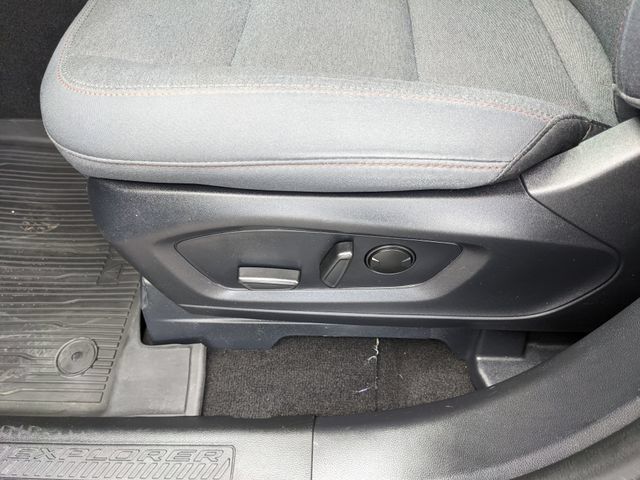 Used 2025 Ford Explorer Active RWD image 23