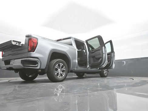 Used 2025 GMC Sierra 1500 SLT AWD/4WD image 30