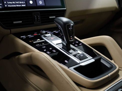 Used 2019 Porsche Cayenne image 29
