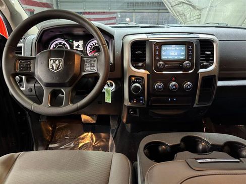 Used 2018 RAM 1500 Classic SLT image 16