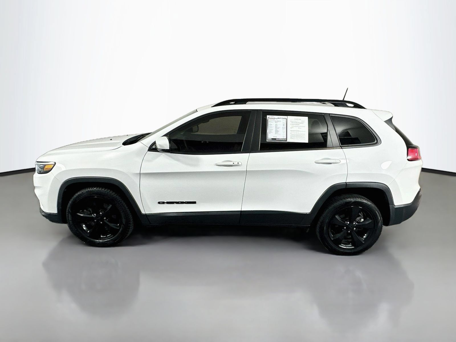 Used 2020 Jeep Cherokee Latitude Plus FWD image 4