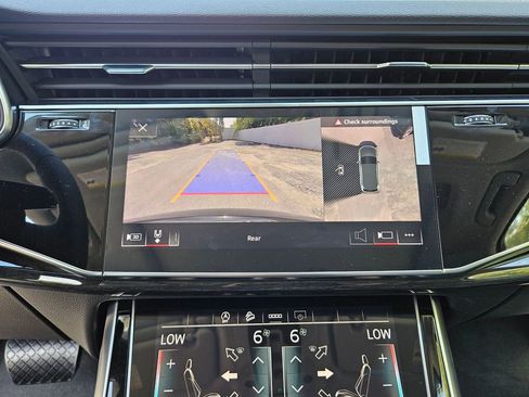 Used 2025 Audi Q7 3.0T Premium Plus image 16